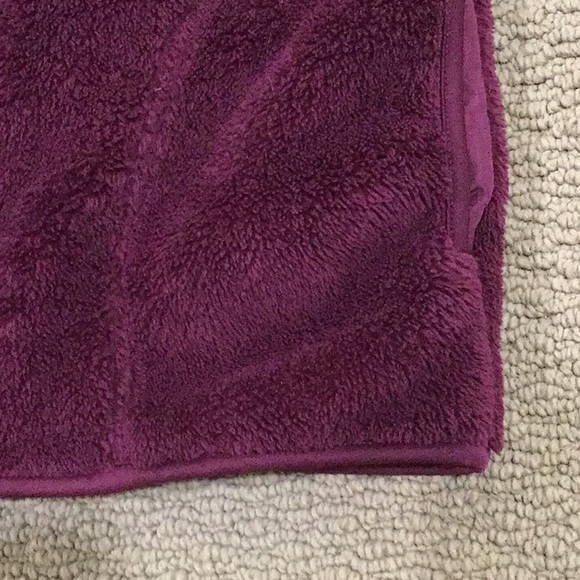 Old navy fuzzy vest for girls 10-12 size - Picture 2 of 5